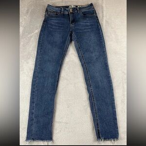 Indigo Rein Juniors Original unfinished hem Blue denim ankle jeans size 9